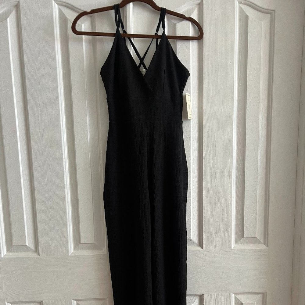 SIZE SMALL LIGHTWEIGHT BLACK JUMPSUIT NEW WITH TAGS